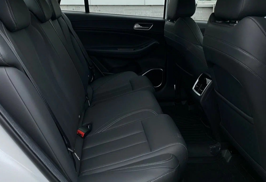 Аренда omoda s5 стандарт класса 2024 года в городе Москва Щукинская от 3000 руб./сутки, передний привод, двигатель: бензин, объем 1.5 литров, каско (Мультидрайв), ОСАГО (Мультидрайв), без водителя, недорого, вид 20 - RentRide