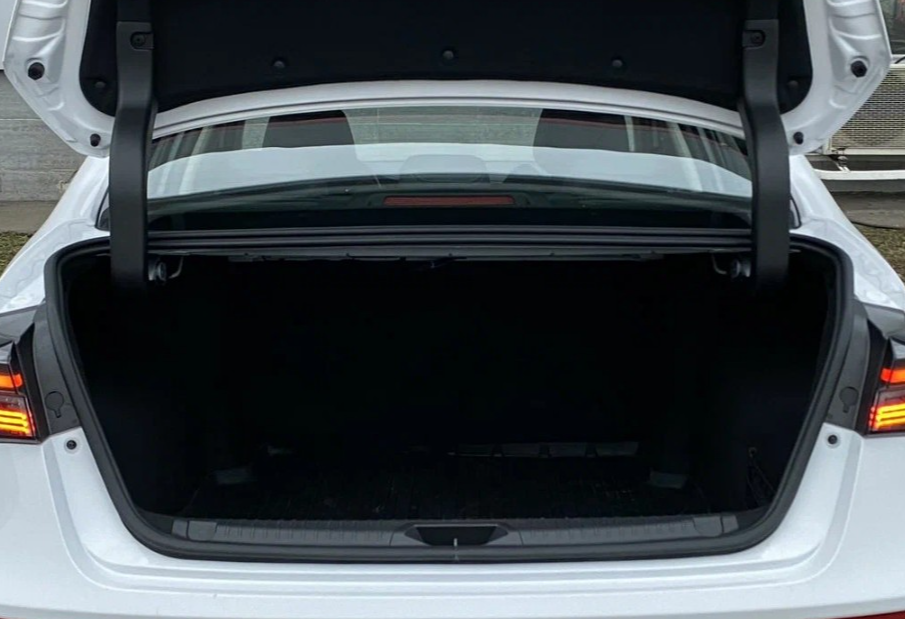 Аренда omoda s5 стандарт класса 2024 года в городе Москва Щукинская от 3000 руб./сутки, передний привод, двигатель: бензин, объем 1.5 литров, каско (Мультидрайв), ОСАГО (Мультидрайв), без водителя, недорого, вид 10 - RentRide