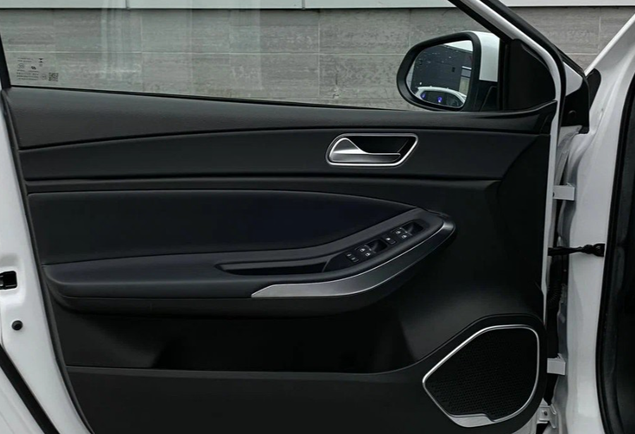 Аренда omoda s5 стандарт класса 2023 года в городе Москва Чертановская от 3000 руб./сутки, передний привод, двигатель: бензин, объем 1.5 литров, каско (Мультидрайв), ОСАГО (Мультидрайв), без водителя, недорого, вид 15 - RentRide