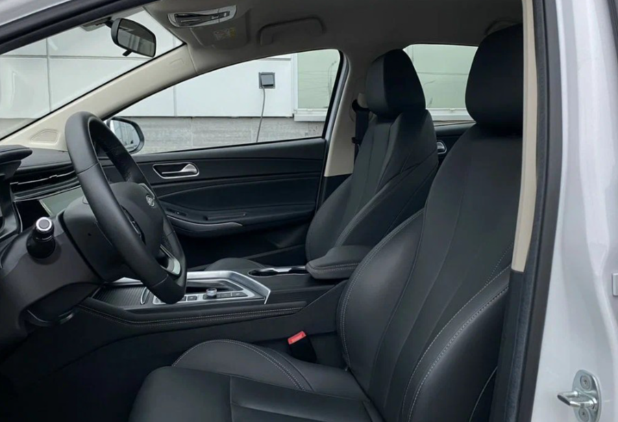 Аренда omoda s5 стандарт класса 2023 года в городе Москва Чертановская от 3000 руб./сутки, передний привод, двигатель: бензин, объем 1.5 литров, каско (Мультидрайв), ОСАГО (Мультидрайв), без водителя, недорого, вид 17 - RentRide