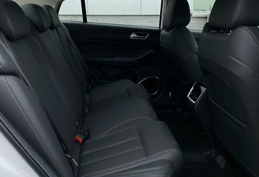 Аренда omoda s5 стандарт класса 2023 года в городе Москва Чертановская от 3000 руб./сутки, передний привод, двигатель: бензин, объем 1.5 литров, каско (Мультидрайв), ОСАГО (Мультидрайв), без водителя, недорого, вид 19 - RentRide