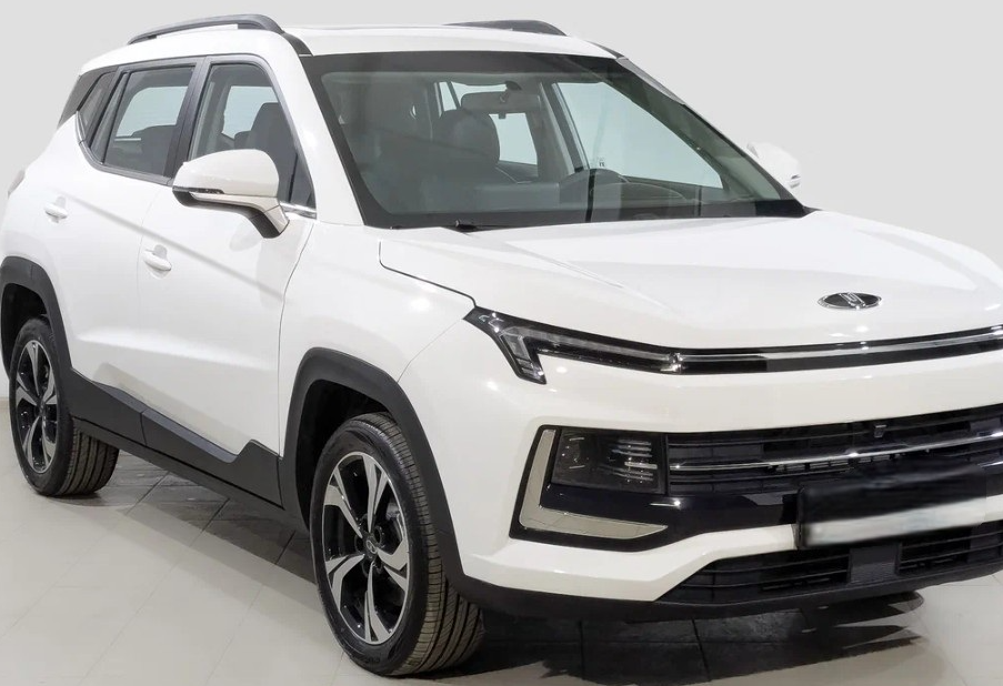 Аренда moskvich 3 эконом класса 2025 года в городе Москва Щукинская от 2952 руб./сутки, передний привод, двигатель: бензин, объем 1.5 литров, каско (Мультидрайв), ОСАГО (Мультидрайв), без водителя, недорого, вид 3 - RentRide