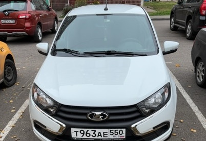 Аренда lada granta эконом класса 2024 года в городе Москва Бульвар Дмитрия Донского от 1760 руб./сутки, передний привод, двигатель: бензин, объем 1.6 литров, каско (Мультидрайв), без водителя, недорого, вид 4 - RentRide
