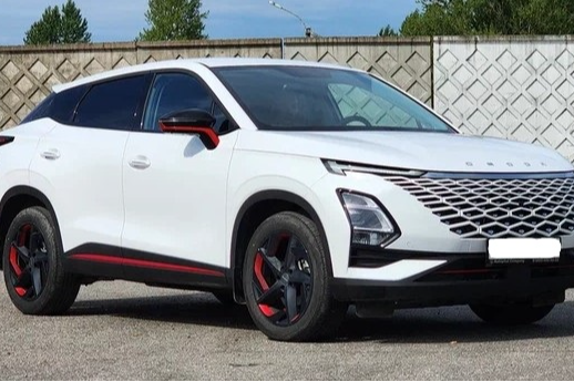 Прокат авто omoda c5 эконом класса 2024 года в городе Москва Чертановская от 4280 руб./сутки, передний привод, двигатель: бензин, объем 1.5 литров, каско (Мультидрайв), ОСАГО (Мультидрайв), без водителя, недорого - RentRide