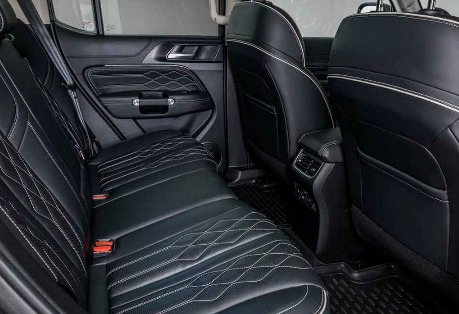 Аренда tank 300 бизнес класса 2024 года в городе Москва Щукинская от 6320 руб./сутки, полный привод, двигатель: бензин, объем 2 литра, каско (Мультидрайв), ОСАГО (Мультидрайв), без водителя, недорого, вид 10 - RentRide