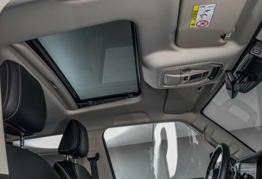 Аренда tank 300 бизнес класса 2024 года в городе Москва Чертановская от 6320 руб./сутки, полный привод, двигатель: бензин, объем 2 литра, каско (Мультидрайв), ОСАГО (Мультидрайв), без водителя, недорого, вид 12 - RentRide