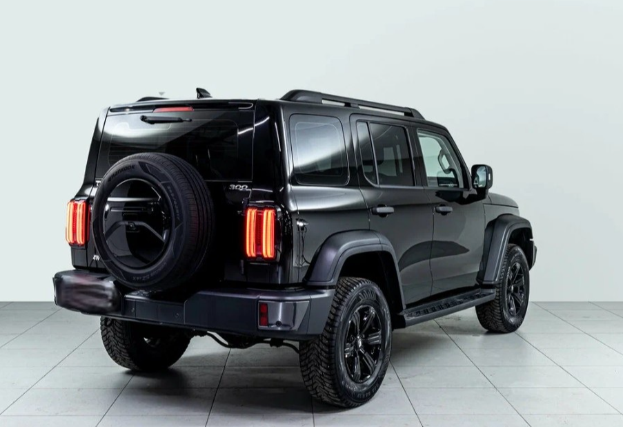 Аренда tank 300 бизнес класса 2024 года в городе Москва Щукинская от 6320 руб./сутки, полный привод, двигатель: бензин, объем 2 литра, каско (Мультидрайв), ОСАГО (Мультидрайв), без водителя, недорого, вид 4 - RentRide