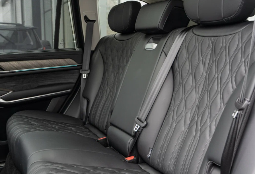 Аренда tank 500 премиум класса 2024 года в городе Москва Щукинская от 9040 руб./сутки, полный привод, двигатель: бензин, объем 3 литра, каско (Мультидрайв), ОСАГО (Мультидрайв), без водителя, недорого, вид 8 - RentRide