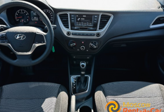 Аренда hyundai solaris эконом класса 2024 года в городе Москва Щукинская от 3036 руб./сутки, передний привод, двигатель: бензин, объем 1.6 литров, каско (Мультидрайв), ОСАГО (Мультидрайв), без водителя, недорого, вид 5 - RentRide