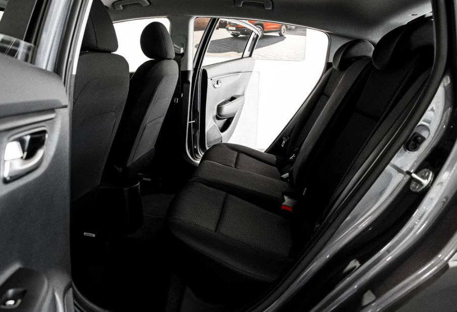 Аренда kia rio эконом класса 2024 года в городе Москва Чертановская от 2992 руб./сутки, передний привод, двигатель: бензин, объем 1.6 литров, каско (Мультидрайв), ОСАГО (Мультидрайв), без водителя, недорого, вид 15 - RentRide