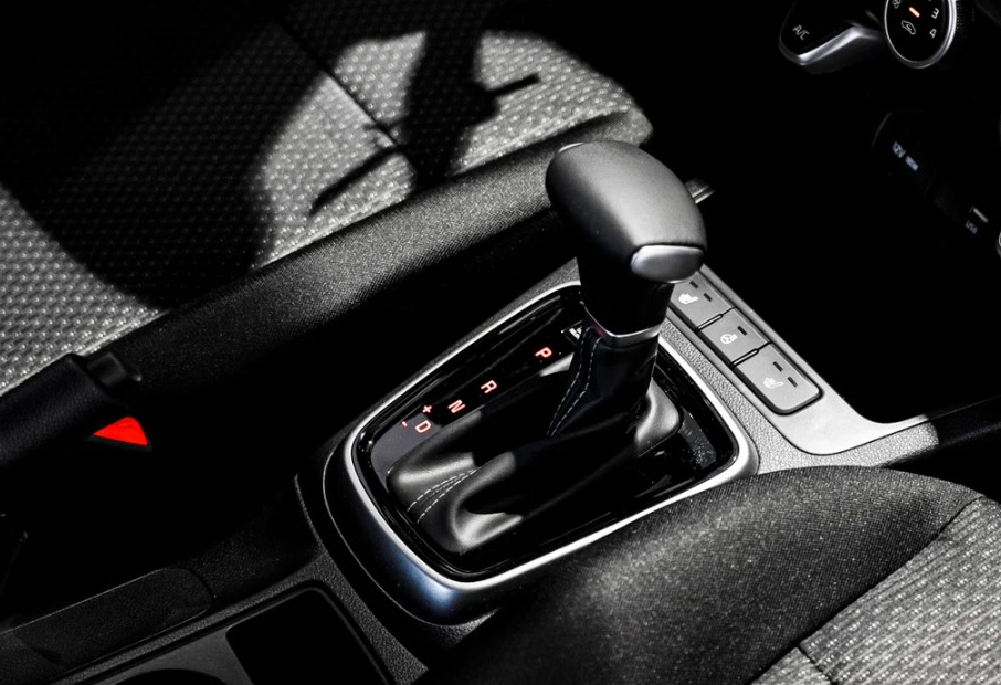 Аренда kia rio эконом класса 2024 года в городе Москва Щукинская от 2992 руб./сутки, передний привод, двигатель: бензин, объем 1.6 литров, каско (Мультидрайв), ОСАГО (Мультидрайв), без водителя, недорого, вид 14 - RentRide