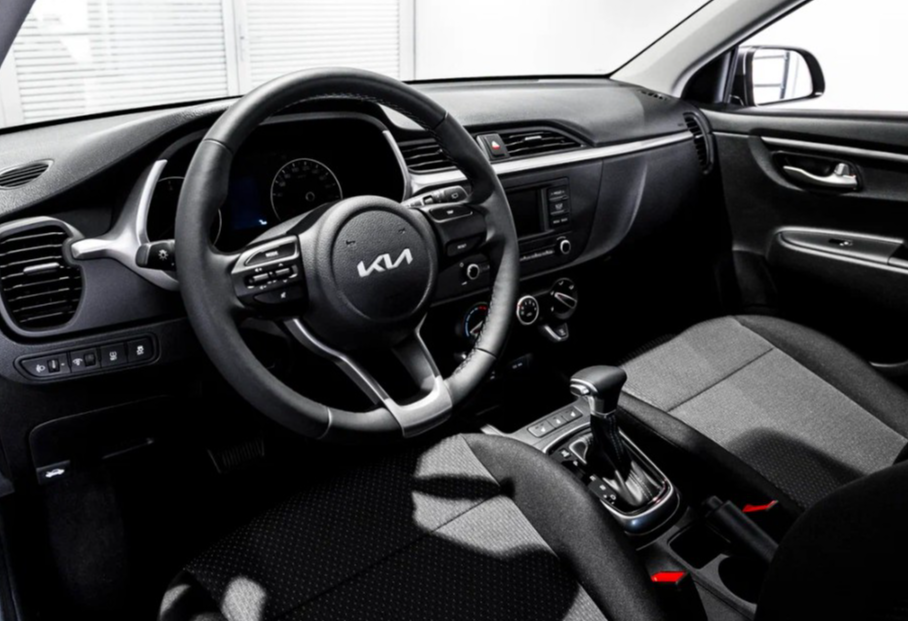 Аренда kia rio эконом класса 2024 года в городе Москва Щукинская от 2992 руб./сутки, передний привод, двигатель: бензин, объем 1.6 литров, каско (Мультидрайв), ОСАГО (Мультидрайв), без водителя, недорого, вид 11 - RentRide