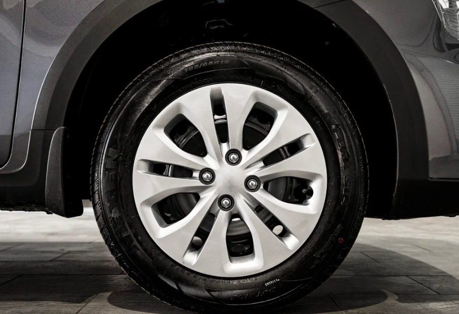 Аренда kia rio эконом класса 2024 года в городе Москва Щукинская от 2992 руб./сутки, передний привод, двигатель: бензин, объем 1.6 литров, каско (Мультидрайв), ОСАГО (Мультидрайв), без водителя, недорого, вид 10 - RentRide