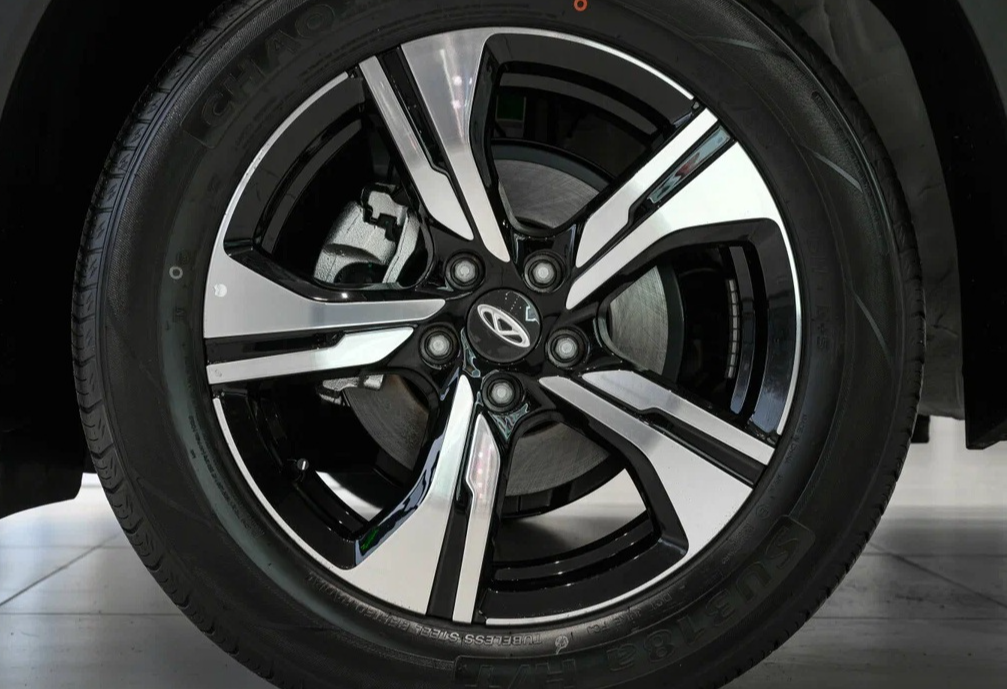 Аренда chery tiggo-4 стандарт класса 2025 года в городе Москва Щукинская от 3520 руб./сутки, передний привод, двигатель: бензин, объем 1.5 литров, каско (Мультидрайв), ОСАГО (Мультидрайв), без водителя, недорого, вид 14 - RentRide