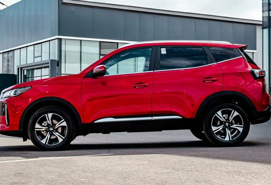 Аренда chery tiggo-4 стандарт класса 2025 года в городе Москва Щукинская от 3520 руб./сутки, передний привод, двигатель: бензин, объем 1.5 литров, каско (Мультидрайв), ОСАГО (Мультидрайв), без водителя, недорого, вид 7 - RentRide