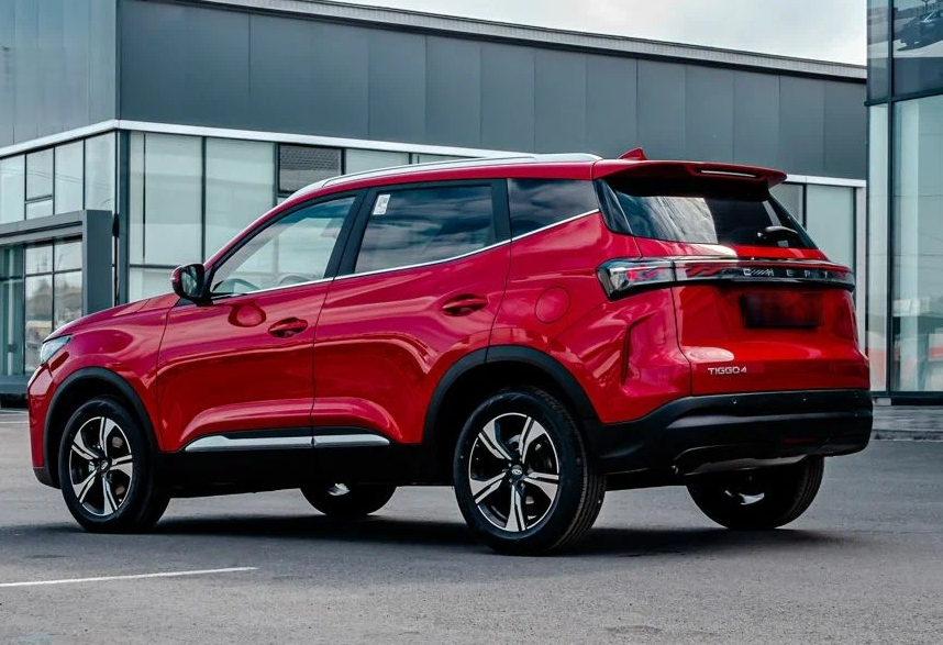 Аренда chery tiggo-4 стандарт класса 2025 года в городе Москва Щукинская от 3520 руб./сутки, передний привод, двигатель: бензин, объем 1.5 литров, каско (Мультидрайв), ОСАГО (Мультидрайв), без водителя, недорого, вид 2 - RentRide