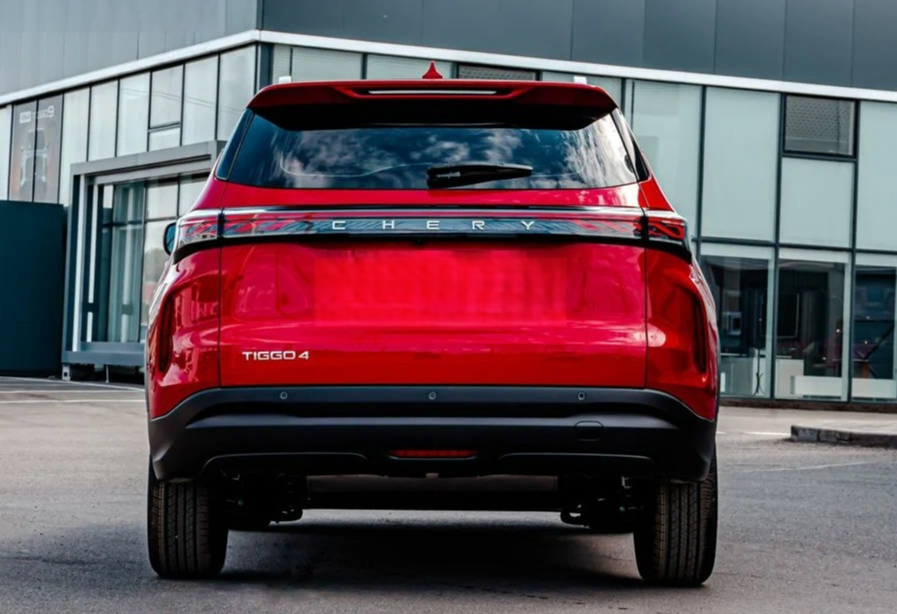 Аренда chery tiggo-4 стандарт класса 2025 года в городе Москва Щукинская от 3520 руб./сутки, передний привод, двигатель: бензин, объем 1.5 литров, каско (Мультидрайв), ОСАГО (Мультидрайв), без водителя, недорого, вид 4 - RentRide