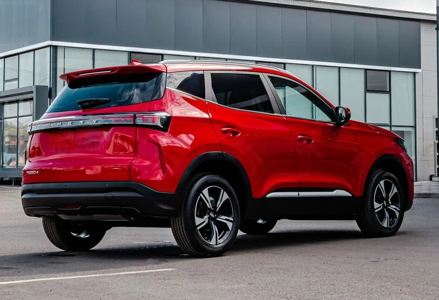 Аренда chery tiggo-4 стандарт класса 2025 года в городе Москва Щукинская от 3520 руб./сутки, передний привод, двигатель: бензин, объем 1.5 литров, каско (Мультидрайв), ОСАГО (Мультидрайв), без водителя, недорого, вид 6 - RentRide