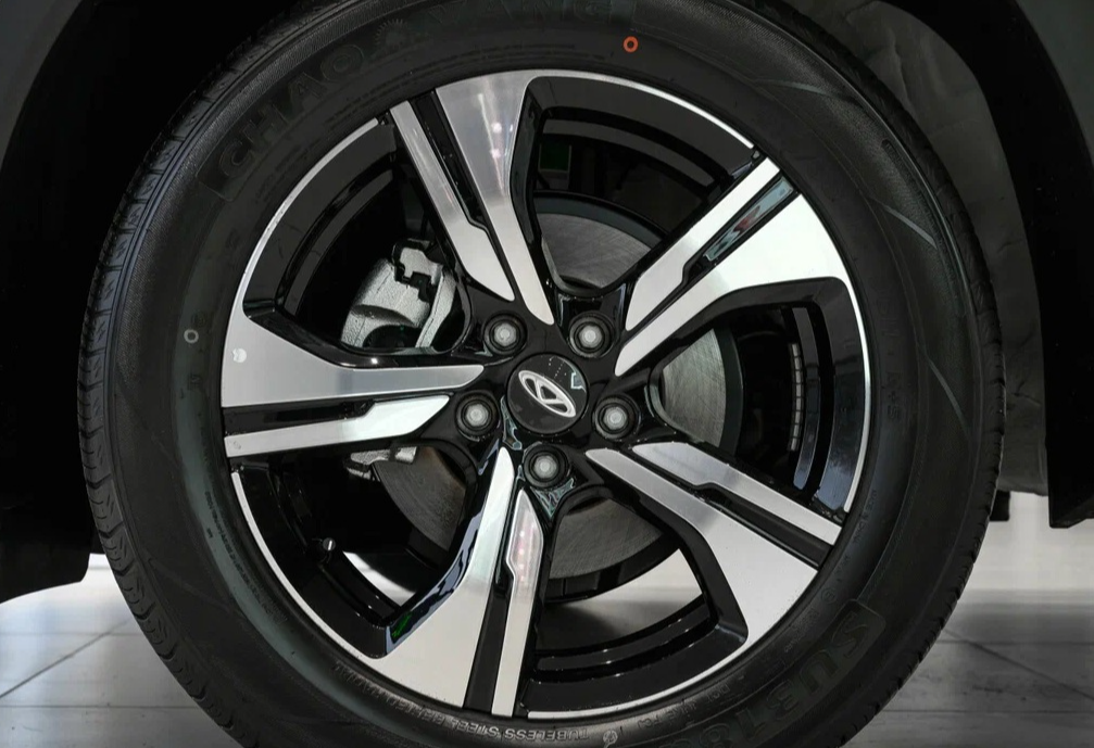 Аренда chery tiggo-4 стандарт класса 2025 года в городе Москва Щукинская от 3520 руб./сутки, передний привод, двигатель: бензин, объем 1.5 литров, каско (Мультидрайв), ОСАГО (Мультидрайв), без водителя, недорого, вид 15 - RentRide