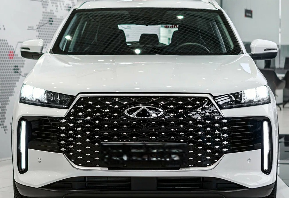 Аренда chery tiggo-4 стандарт класса 2025 года в городе Москва Щукинская от 3520 руб./сутки, передний привод, двигатель: бензин, объем 1.5 литров, каско (Мультидрайв), ОСАГО (Мультидрайв), без водителя, недорого, вид 2 - RentRide