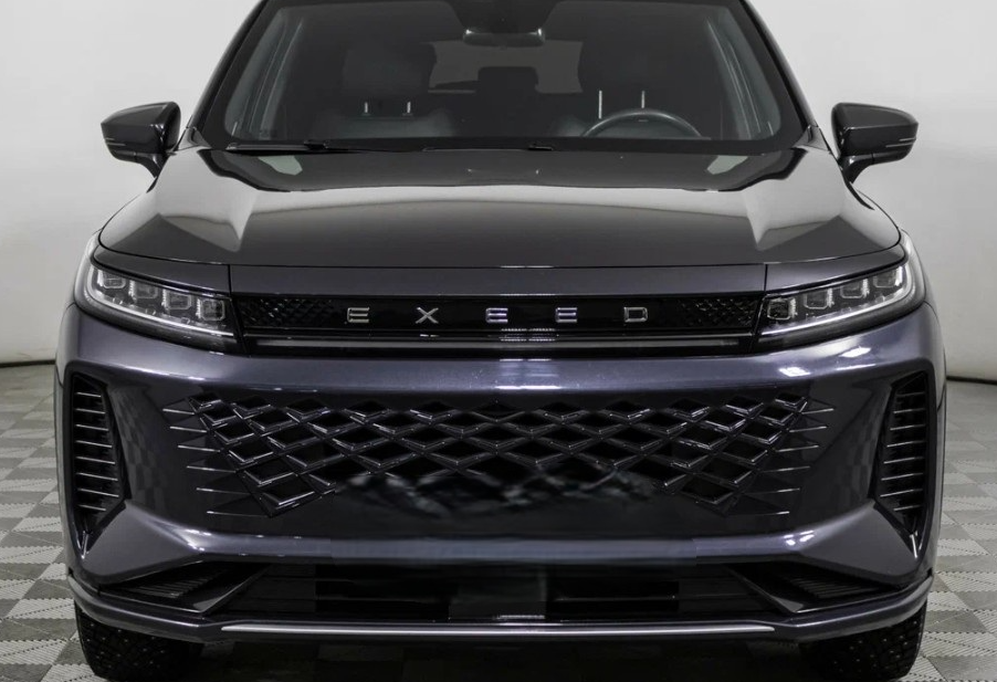 Аренда exeed lx стандарт класса 2024 года в городе Москва Щукинская от 4080 руб./сутки, передний привод, двигатель: бензин, объем 1.6 литров, каско (Мультидрайв), ОСАГО (Мультидрайв), без водителя, недорого, вид 2 - RentRide