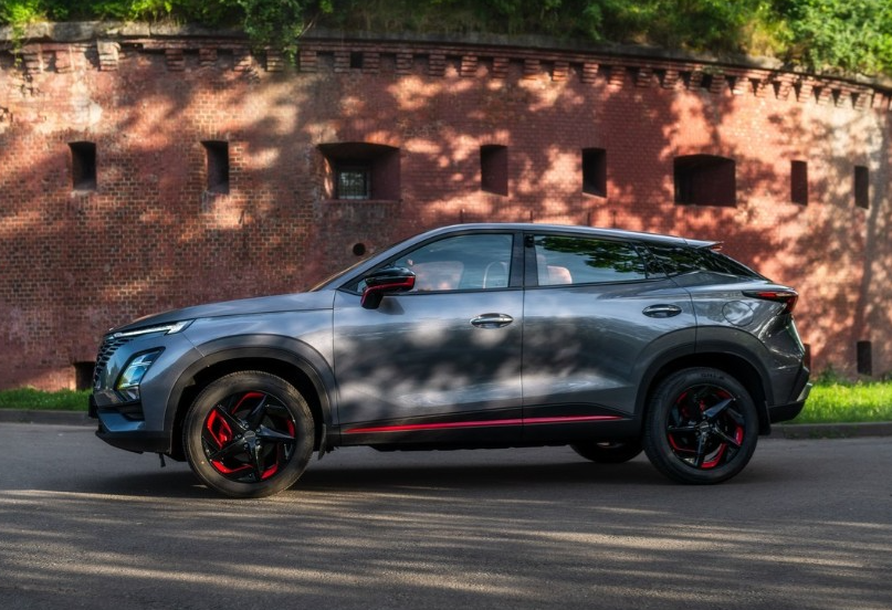 Аренда omoda c5 эконом класса 2024 года в городе Москва от 2990 руб./сутки, передний привод, двигатель: бензин, объем 1.5 литров, каско (Впишу в полис), ОСАГО (Мультидрайв), без водителя, недорого, вид 2 - RentRide