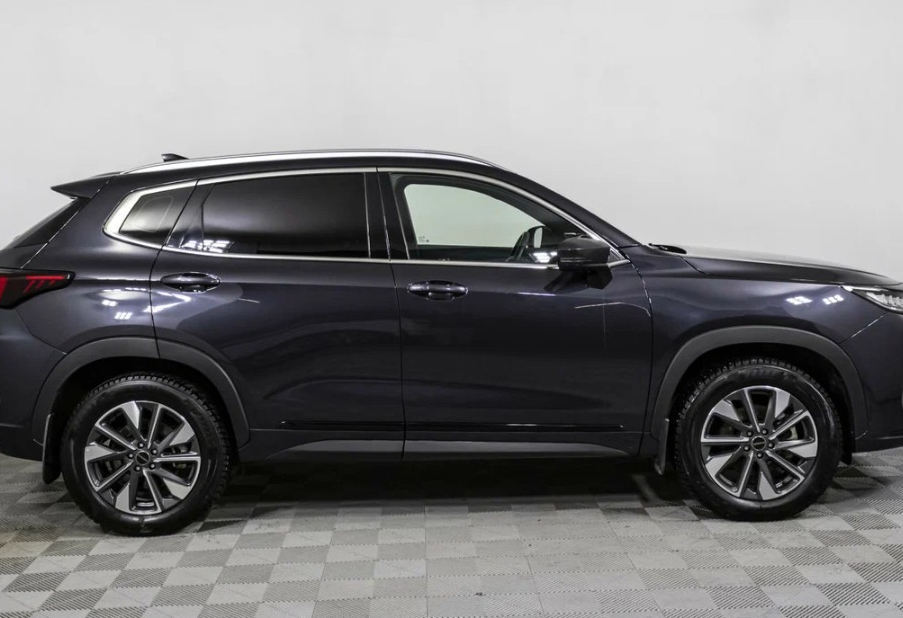 Аренда exeed lx стандарт класса 2024 года в городе Москва Чертановская от 4080 руб./сутки, передний привод, двигатель: бензин, объем 1.6 литров, каско (Мультидрайв), ОСАГО (Мультидрайв), без водителя, недорого, вид 4 - RentRide