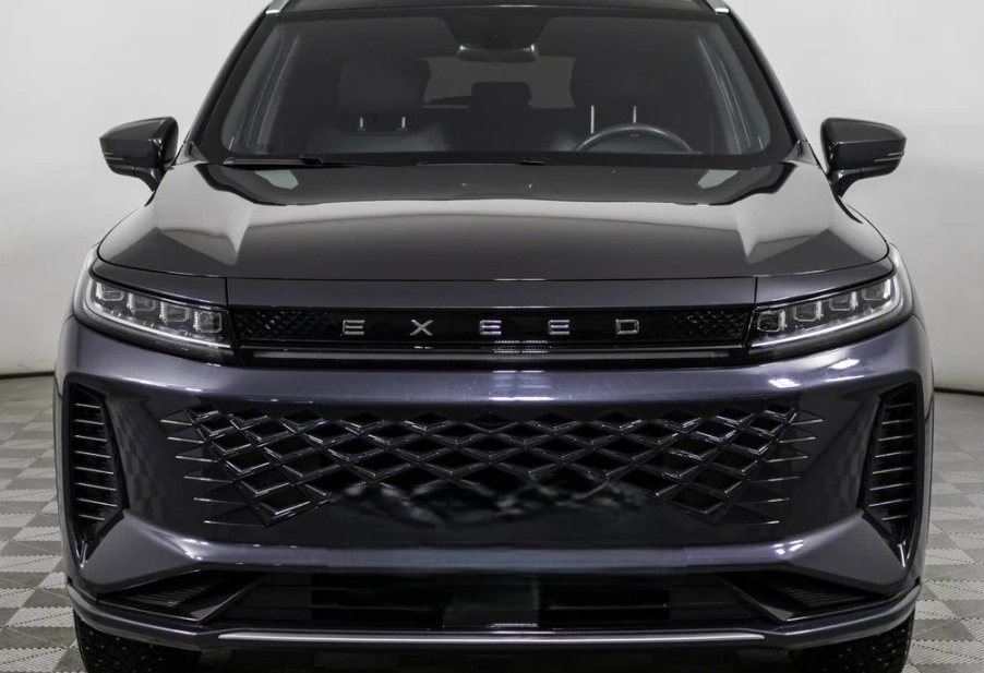 Аренда exeed lx стандарт класса 2024 года в городе Москва Чертановская от 4080 руб./сутки, передний привод, двигатель: бензин, объем 1.6 литров, каско (Мультидрайв), ОСАГО (Мультидрайв), без водителя, недорого, вид 2 - RentRide