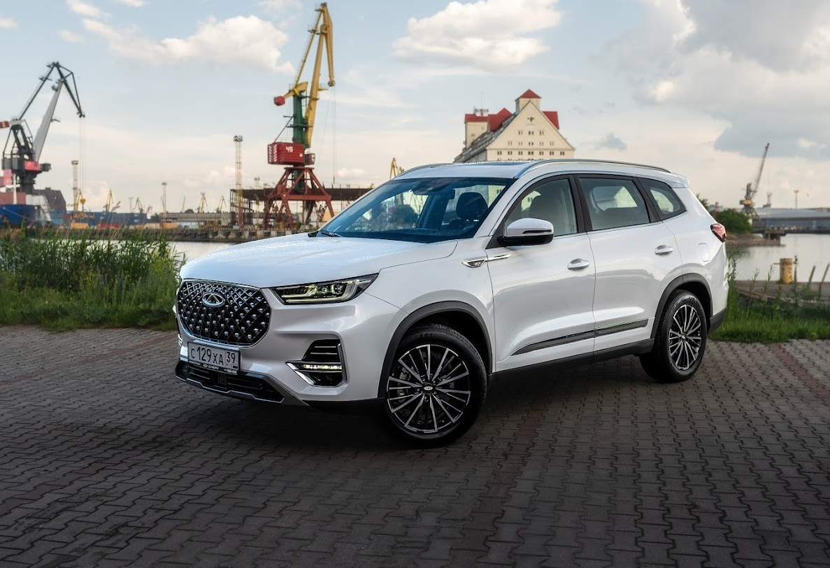 Аренда chery tiggo-8-pro-max стандарт класса 2024 года в городе Москва от 3990 руб./сутки, передний привод, двигатель: бензин, объем 1.6 литров, каско (Впишу в полис), ОСАГО (Мультидрайв), без водителя, недорого - RentRide