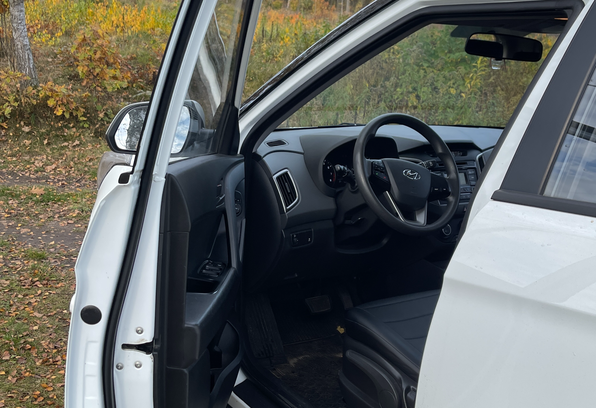 Аренда hyundai creta эконом класса 2018 года в городе Москва от 2590 руб./сутки, полный привод, двигатель: бензин, объем 1.6 литров, каско (Впишу в полис), ОСАГО (Мультидрайв), без водителя, недорого, вид 4 - RentRide