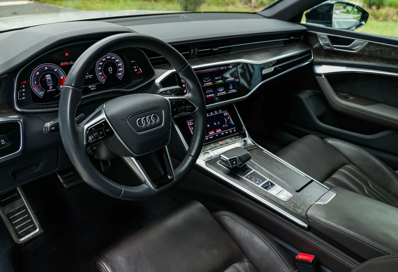 Аренда audi a7 премиум класса 2019 года в городе Москва Авиамоторная от 11120 руб./сутки, полный привод, двигатель: дизель, объем 3 литра, каско (Мультидрайв), ОСАГО (Мультидрайв), без водителя, недорого, вид 6 - RentRide