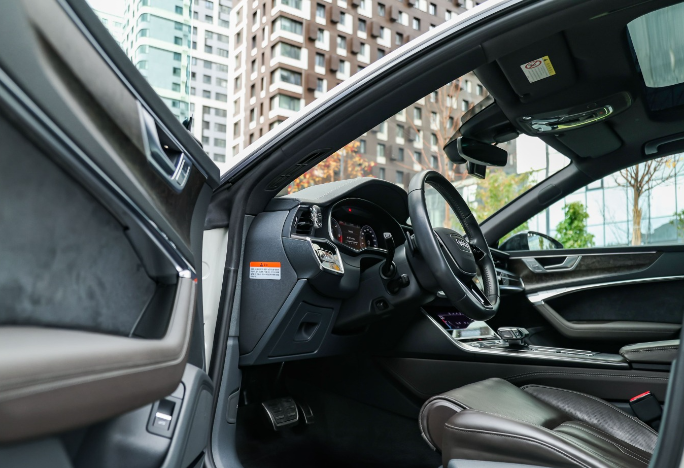 Аренда audi a7 премиум класса 2019 года в городе Москва Авиамоторная от 11120 руб./сутки, полный привод, двигатель: дизель, объем 3 литра, каско (Мультидрайв), ОСАГО (Мультидрайв), без водителя, недорого, вид 5 - RentRide