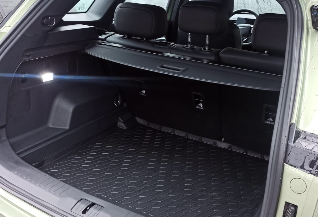 Аренда jaecoo j7 стандарт класса 2024 года в городе Москва Народное Ополчение от 4000 руб./сутки, передний привод, двигатель: бензин, объем 1.6 литров, каско (Мультидрайв), ОСАГО (Мультидрайв), без водителя, недорого, вид 7 - RentRide