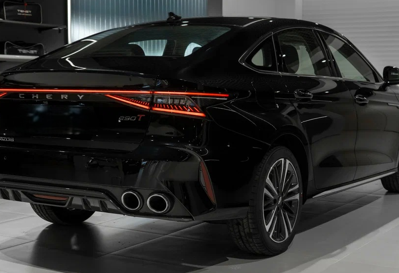 Аренда chery arrizo-8 стандарт класса 2023 года в городе Москва Щукинская от 3976 руб./сутки, передний привод, двигатель: бензин, объем 1.6 литров, каско (Мультидрайв), ОСАГО (Мультидрайв), без водителя, недорого, вид 4 - RentRide