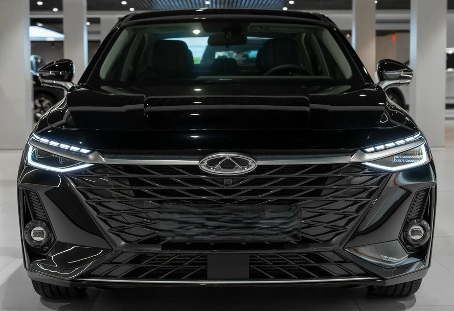 Аренда chery arrizo-8 стандарт класса 2023 года в городе Москва Щукинская от 3976 руб./сутки, передний привод, двигатель: бензин, объем 1.6 литров, каско (Мультидрайв), ОСАГО (Мультидрайв), без водителя, недорого, вид 2 - RentRide