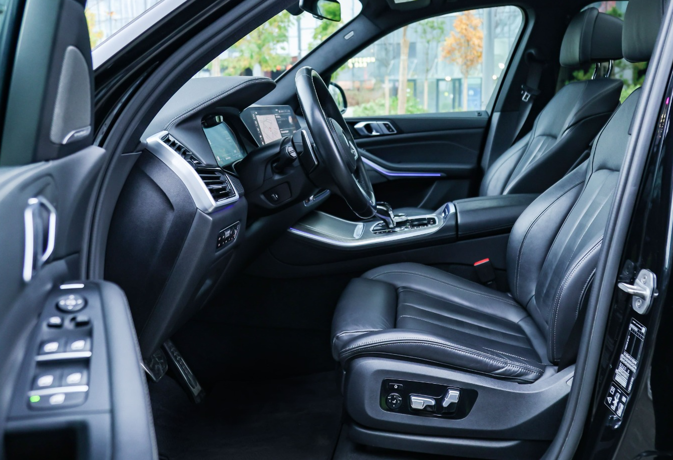 Аренда bmw x5 бизнес класса 2020 года в городе Москва Авиамоторная от 16720 руб./сутки, полный привод, двигатель: дизель, объем 3 литра, каско (Мультидрайв), ОСАГО (Мультидрайв), без водителя, недорого, вид 4 - RentRide