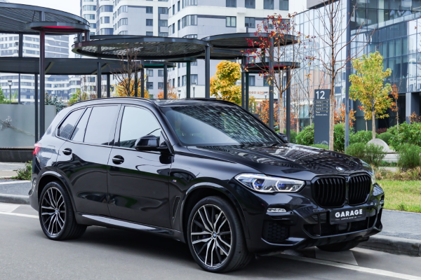 bmw x5 2020 года Прокат авто bmw x5 бизнес класса 2020 года в городе Москва Авиамоторная от 16720 руб./сутки, полный привод, двигатель: дизель, объем 3 литра, каско (Мультидрайв), ОСАГО (Мультидрайв), без водителя, недорого - RentRide