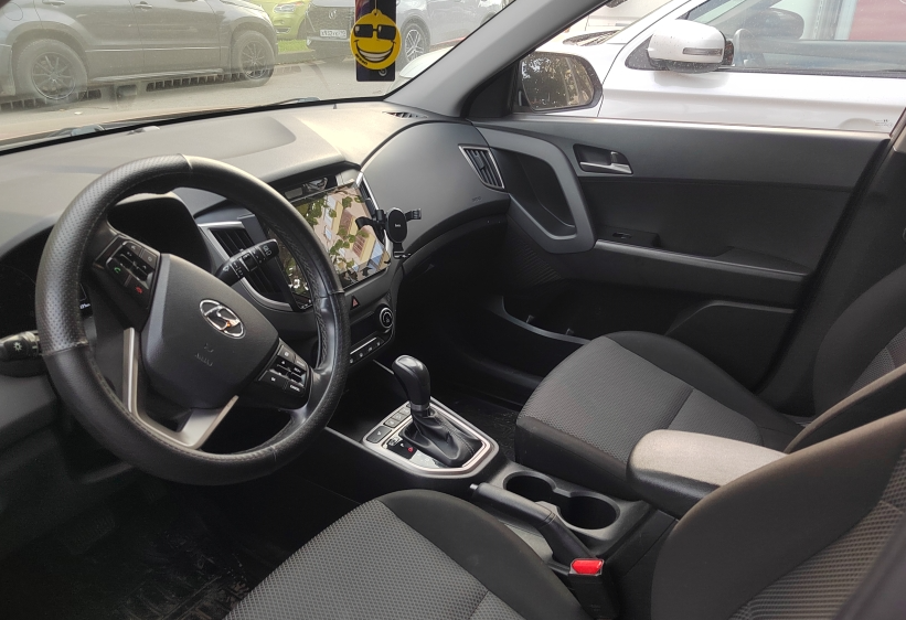 Аренда hyundai creta эконом класса 2017 года в городе Москва Красногорская от 2800 руб./сутки, полный привод, двигатель: бензин, объем 2 литра, ОСАГО (Мультидрайв), без водителя, недорого, вид 4 - RentRide
