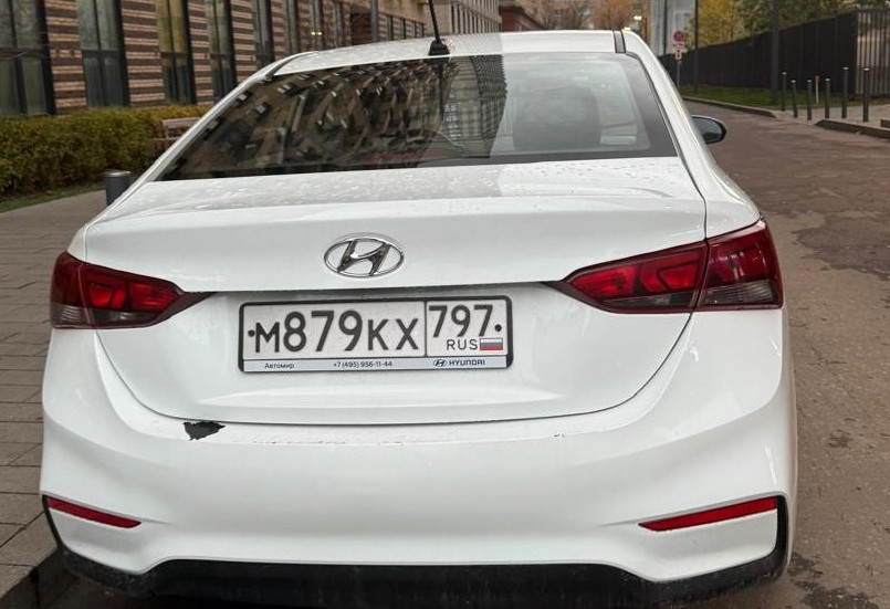 Аренда hyundai solaris эконом класса 2018 года в городе Москва Стахановская от 1900 руб./сутки, передний привод, двигатель: бензин, объем 1.4 литра, ОСАГО (Мультидрайв), без водителя, недорого, вид 3 - RentRide