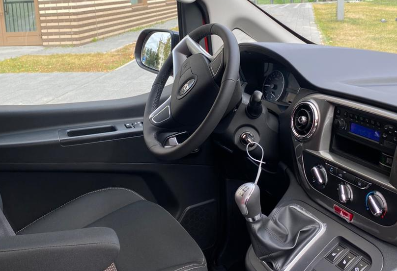 Аренда sollers sf-1 2025 года в городе Москва Зюзино от 3700 руб./сутки, передний привод, двигатель: бензин, объем 2 литра, каско (Мультидрайв), ОСАГО (Мультидрайв), без водителя, недорого, вид 5 - RentRide