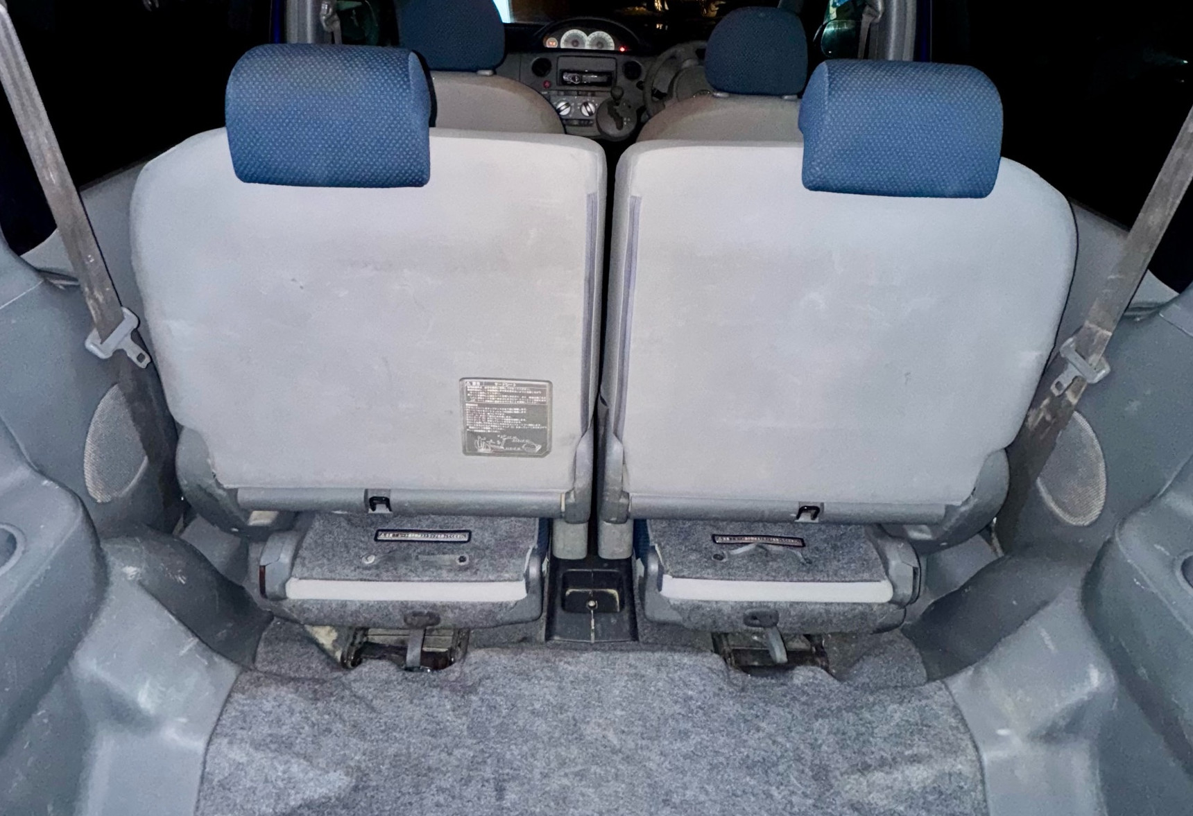 Аренда toyota sienta эконом класса 2005 года в городе Москва Коптево от 1880 руб./сутки, передний привод, двигатель: бензин, объем 1.5 литров, ОСАГО (Впишу в полис), без водителя, недорого, вид 7 - RentRide