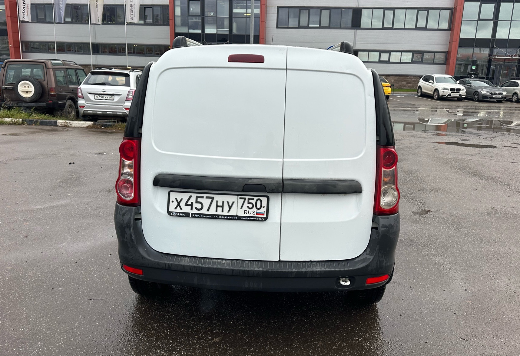 Аренда lada largus-furgon эконом класса 2016 года в городе Москва от 1360 руб./сутки, передний привод, двигатель: бензин, объем 1.6 литров, ОСАГО (Впишу в полис), без водителя, недорого, вид 3 - RentRide