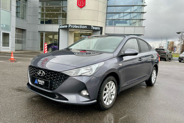 Прокат авто hyundai solaris эконом класса 2022 года в городе Москва от 2290 руб./сутки, передний привод, двигатель: бензин, объем 1.6 литров, каско (Мультидрайв), ОСАГО (Мультидрайв), без водителя, недорого - RentRide