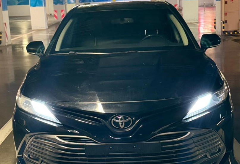 Аренда toyota camry стандарт класса 2019 года в городе Москва Проспект Вернадского от 3300 руб./сутки, передний привод, двигатель: бензин, объем 2.5 литров, ОСАГО (Мультидрайв), без водителя, недорого, вид 2 - RentRide