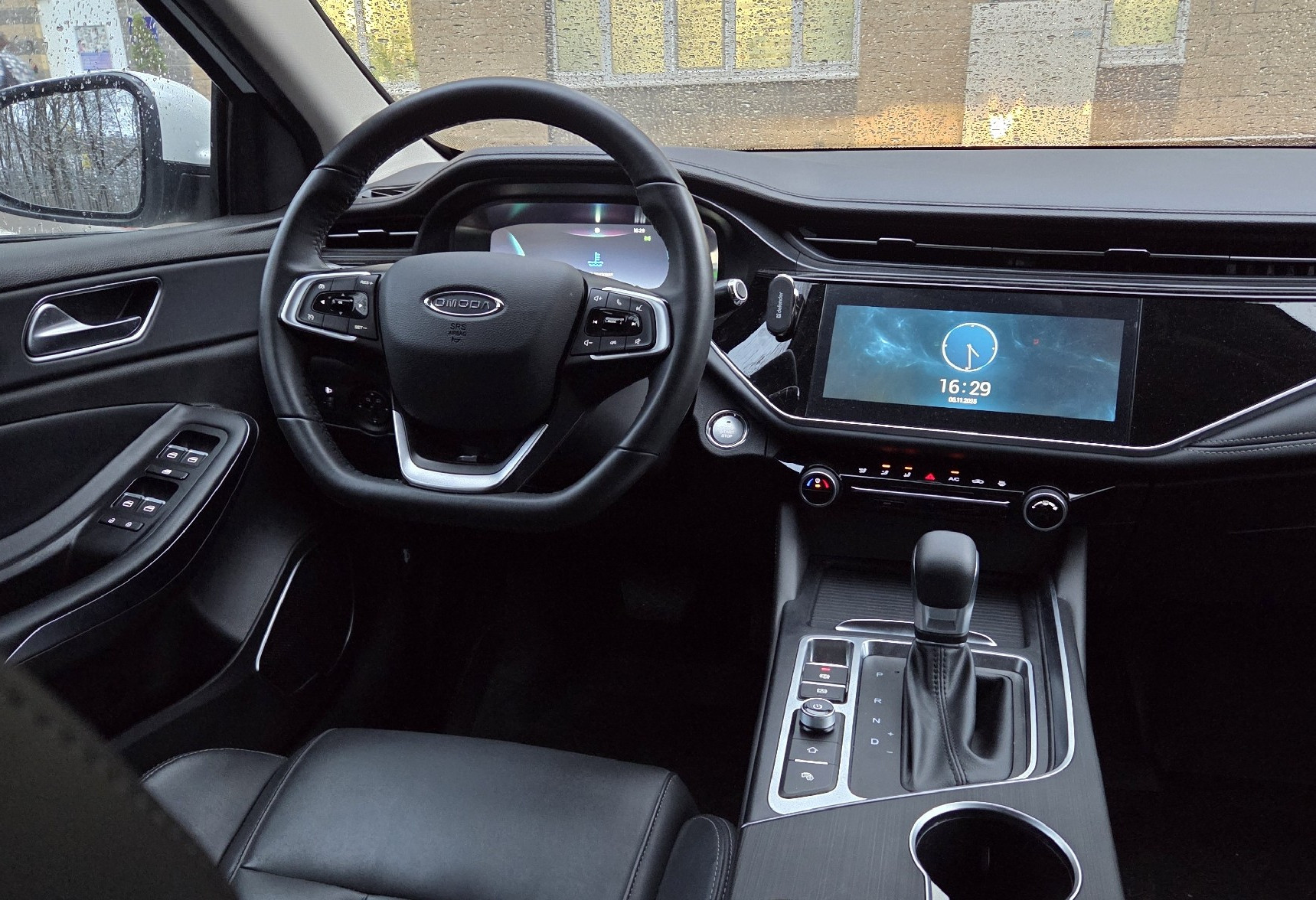 Аренда omoda s5 эконом класса 2024 года в городе Москва Преображенская площадь от 1790 руб./сутки, передний привод, двигатель: бензин, объем 1.5 литров, ОСАГО (Мультидрайв), без водителя, недорого, вид 7 - RentRide