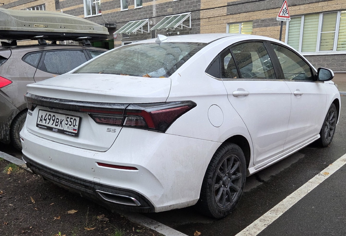 Аренда omoda s5 эконом класса 2024 года в городе Москва Преображенская площадь от 1790 руб./сутки, передний привод, двигатель: бензин, объем 1.5 литров, ОСАГО (Мультидрайв), без водителя, недорого, вид 5 - RentRide