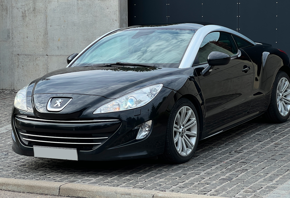 Аренда peugeot rcz 2012 года в городе Москва от 11192 руб./сутки, передний привод, двигатель: бензин, объем 1.6 литров, ОСАГО (Впишу в полис), без водителя, недорого - RentRide