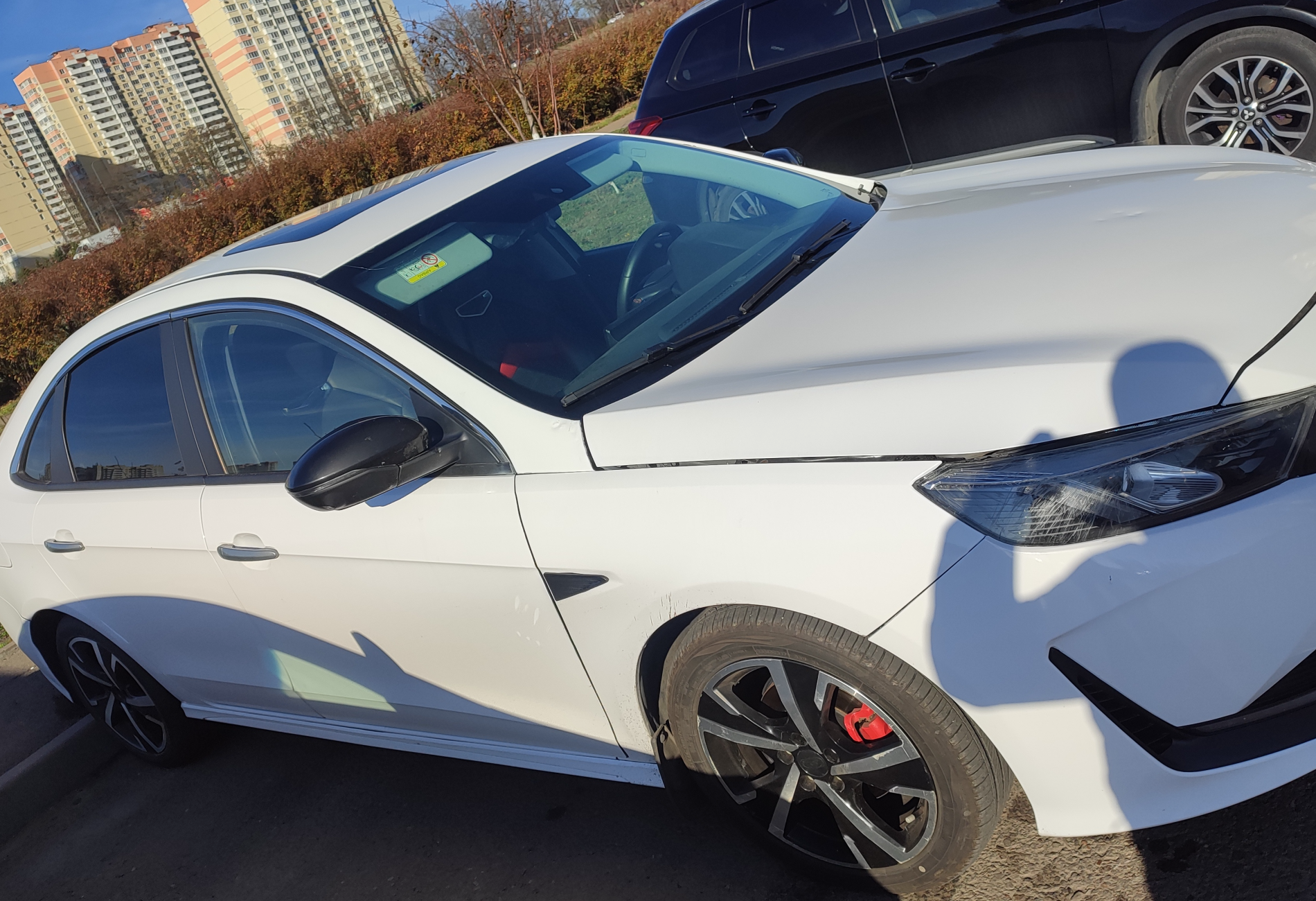 Аренда e5 e5 эконом класса 2023 года в городе Москва от 2400 руб./сутки, передний привод, двигатель: бензин, объем 1.5 литров, ОСАГО (Впишу в полис), без водителя, недорого, вид 2 - RentRide