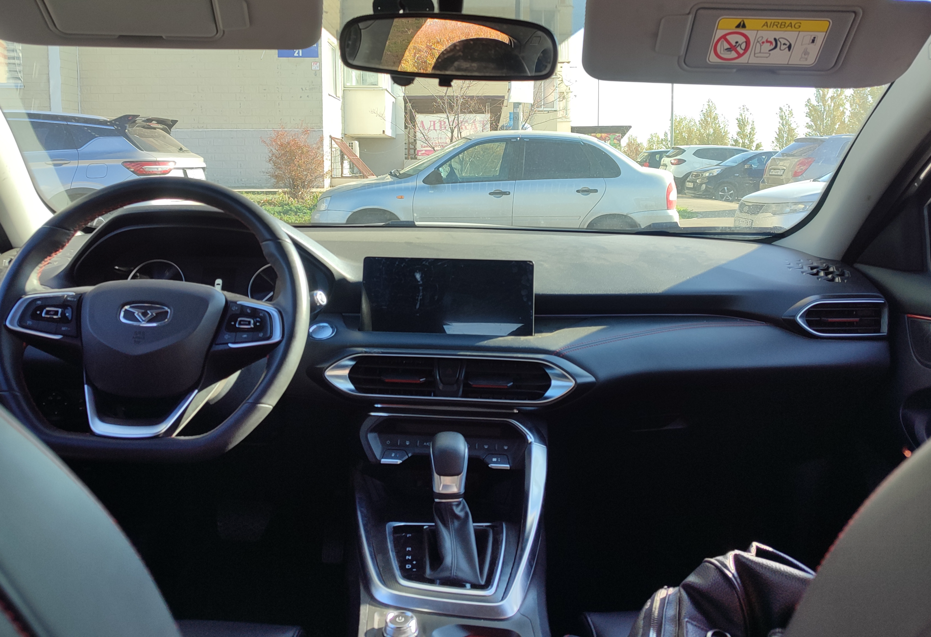 Аренда e5 e5 эконом класса 2023 года в городе Москва от 2400 руб./сутки, передний привод, двигатель: бензин, объем 1.5 литров, ОСАГО (Впишу в полис), без водителя, недорого - RentRide