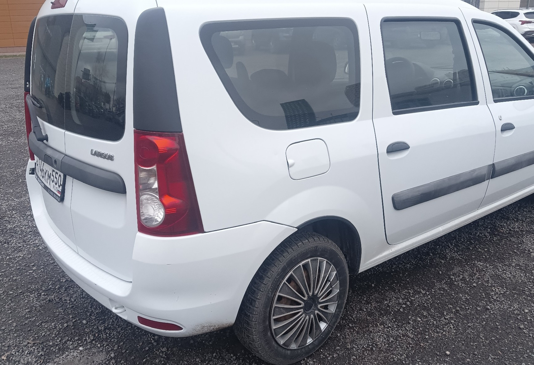 Аренда lada largus эконом класса 2018 года в городе Москва Котельники от 2000 руб./сутки, передний привод, двигатель: бензин, объем 1.6 литров, ОСАГО (Впишу в полис), без водителя, недорого, вид 5 - RentRide